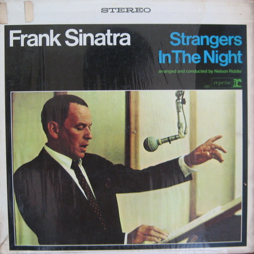 FRANK SINATRA - Strangers In The Night 