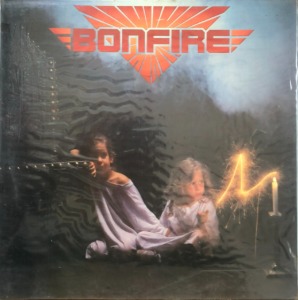 BONFIRE - Don’t Touch The Light (미개봉)