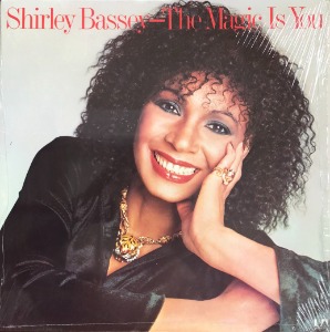 SHIRLEY BASSEY - THE MAGIC IS YOU (&quot;Don&#039;t Cry For Me Argentina&quot;)